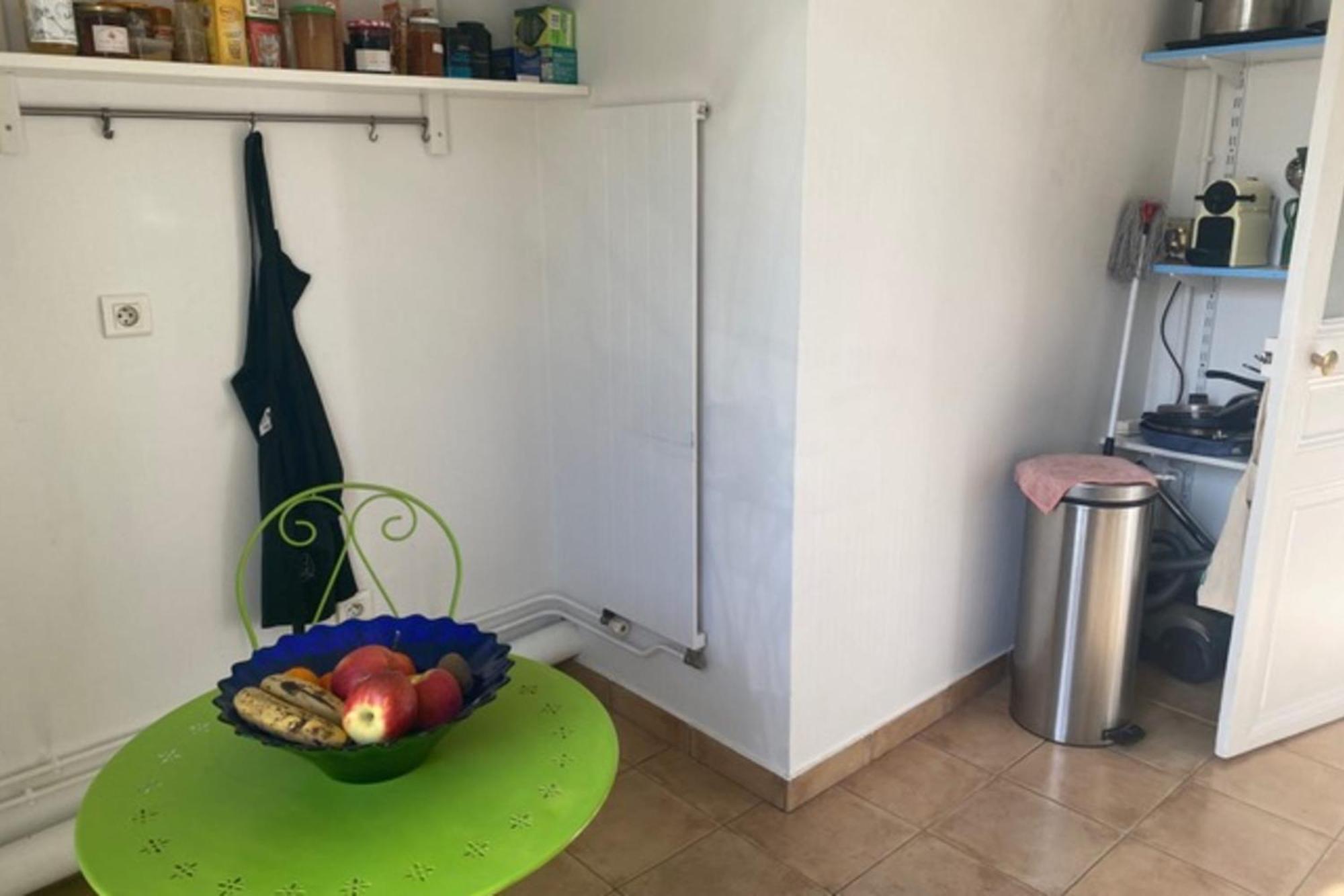 Bright - Near Space Apartment